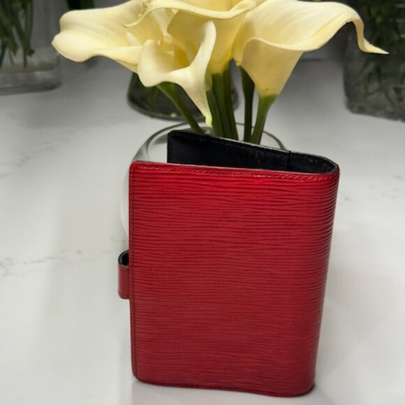 Louis Vuitton Red Epi Leather Agenda Wallet + 2025 + 2026 Calendar Pages EUC! - Picture 4 of 9